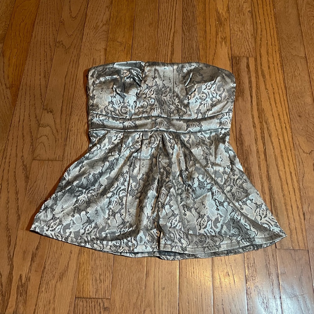 studio y peplum top